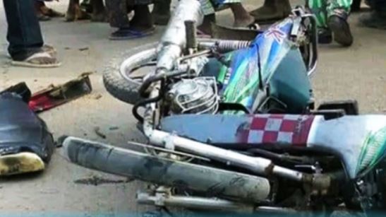 Thiès : Un gosse de 13 ans à bord d'un Jakarta mortellement fauché par un car Ndiaga Ndiaye Thiès : Un gosse de 13 ans à bord d'un Jakarta mortellement fauché par un car Ndiaga Ndiaye