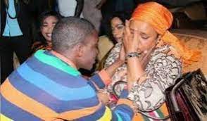 Décès de Ndéye Fatou Diouf "Diaga", maman de Waly Seck Décès de Ndéye Fatou Diouf "Diaga", maman de Waly Seck