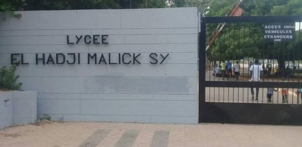 Le professeur de français Yaya Coly du lycée El Hadji Malick Sy libéré Le professeur de français Yaya Coly du lycée El Hadji Malick Sy libéré