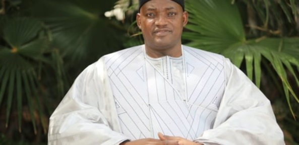 Macky Sall félicite Bassirou Diomaye Faye
