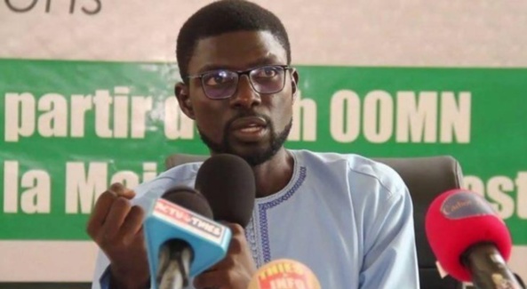 Thiès-Ouest / 35 conseillers et le maire se regardent en chiens de faïence : Deux plaintes déposées pour diffamation et détournement de derniers publics Thiès-Ouest / 35 conseillers et le maire se regardent en chiens de faïence : Deux plaintes déposées pour diffamation et détournement de derniers publics