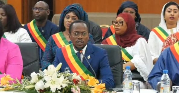 PREMIÈRE RÉUNION DES PARLEMENTAIRES DE BBY DEPUIS LA PRÉSIDENTIELLE : Les députés de Benno déterminés à assumer leur rôle et disposés à privilégier la concertation «sans compromis ni compromission» PREMIÈRE RÉUNION DES PARLEMENTAIRES DE BBY DEPUIS LA PRÉSIDENTIELLE : Les députés de Benno déterminés à assumer leur rôle et disposés à privilégier la concertation «sans compromis ni compromission»