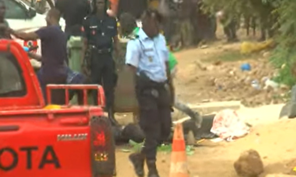 Double Meurtre à Thiès cité Ousmane Ngom : Après avoir mortellement poignardé un individu, un présumé agresseur tué et brûlé vif Double Meurtre à Thiès cité Ousmane Ngom : Après avoir mortellement poignardé un individu, un présumé agresseur tué et brûlé vif