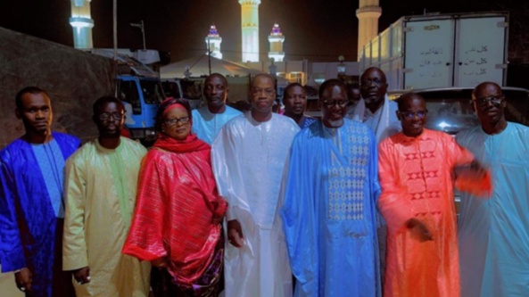 Photos/ Grand Magal de Touba : Une délégation du Parti Réew Mi a représenté le Président Idrissa Seck auprès des autorités religieuses de Touba, ce Mercredi Photos/ Grand Magal de Touba : Une délégation du Parti Réew Mi a représenté le Président Idrissa Seck auprès des autorités religieuses de Touba, ce Mercredi
