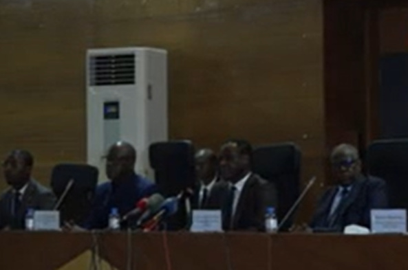 27 membres du pool judiciaire financier installés par le ministre de la justice 27 membres du pool judiciaire financier installés par le ministre de la justice