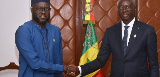 Assemblée : Amadou Mame Diop transmet le témoin à Malick Ndiaye Assemblée : Amadou Mame Diop transmet le témoin à Malick Ndiaye