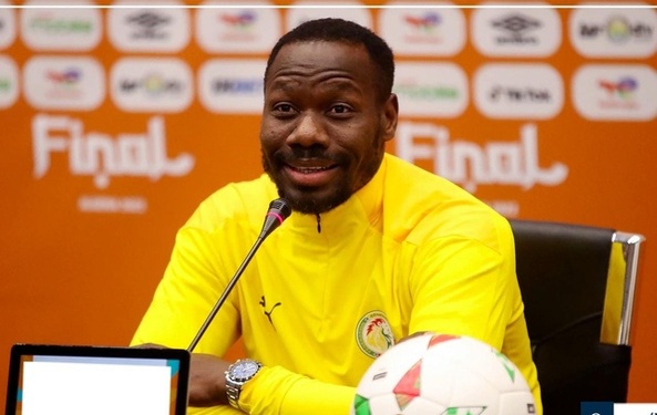 PAPE THIAW VALIDÉ UNANIMEMENT AU POSTE DE SELECTIONNEUR NATIONAL PAR LE COMEX DE LA FSF : Augustin Senghor appelle séance tenante Khady Diène Gaye pour l'enrôlement du dossier