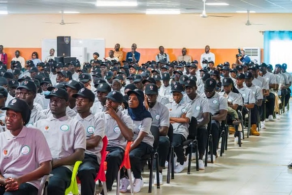 Thiès : Ousmane Sonko lance le programme de volontariat agricole avec 1000 jeunes Thiès : Ousmane Sonko lance le programme de volontariat agricole avec 1000 jeunes