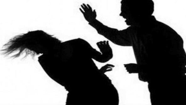 Violences faites aux femmes : plus de 1300 cas enregistrés en 2024 dans les "Boutiques de droit" Violences faites aux femmes : plus de 1300 cas enregistrés en 2024 dans les "Boutiques de droit"