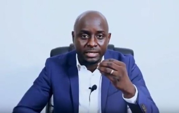 Thierno Bocoum sur Waly Seck : "Un régime qui traque un baobab de la musique" Thierno Bocoum sur Waly Seck : "Un régime qui traque un baobab de la musique"
