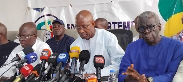 Contre le recul du Sénégal : Le FDR engage l’intensification de ses mobilisations dans toutes les régions du pays Le FDR poursuit, dès la semaine prochaine, le déroulement de son nouveau plan d’actions par un déploiement dans toutes les régions du p