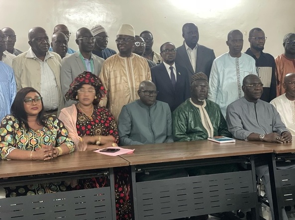 Gestion de Pastef: Le FDR dénonce un régime « sans vision et sans résultats » Gestion de Pastef: Le FDR dénonce un régime « sans vision et sans résultats »