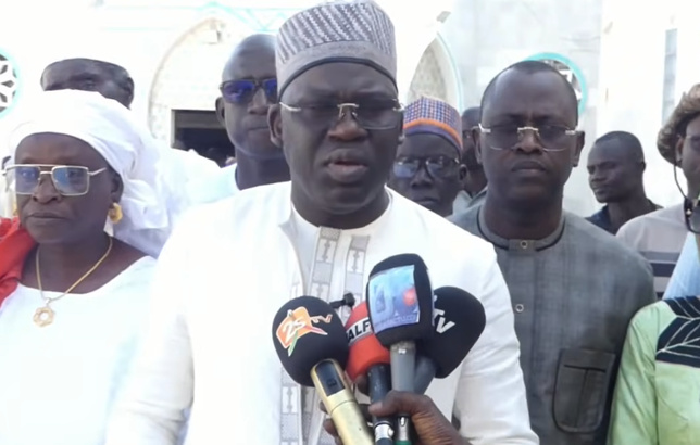 Tournée à Kaolack- Mbaye Dione interpelle Ousmane Sonko : ​« Comment peut-il instruire la Sonacos d'acheter 450 000 tonnes alors qu'il peine à mobiliser 70 milliards »