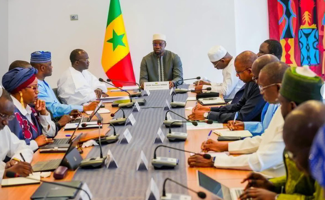 Grands projets ferroviaires nationaux : Le Premier ministre Ousmane Sonko a présidé une réunion stratégique, ce vendredi Grands projets ferroviaires nationaux : Le Premier ministre Ousmane Sonko a présidé une réunion stratégique, ce vendredi