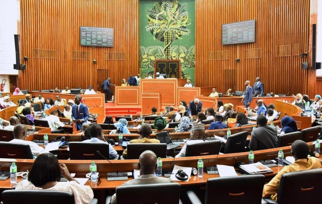 Assemblée nationale : le débat sur la non-restructuration de la dette reporté à la dernière minute Assemblée nationale : le débat sur la non-restructuration de la dette reporté à la dernière minute
