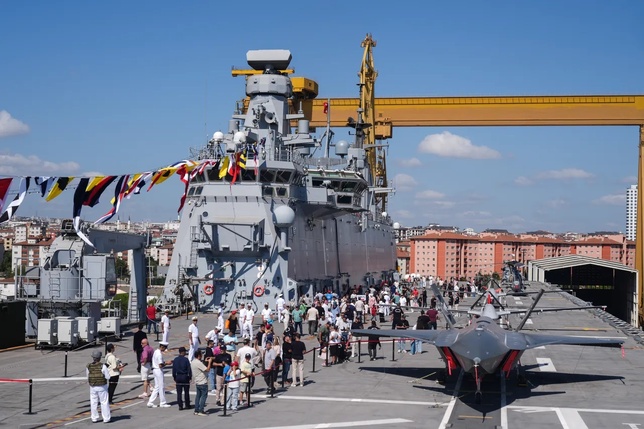 Tensions au Moyen-Orient : la Turquie accélère son projet de porte-avions