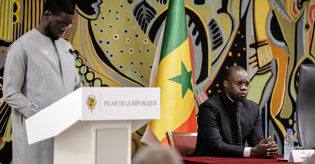 Bassirou Diomaye Faye limoge Ousmane Sonko et dissout le gouvernement Bassirou Diomaye Faye limoge Ousmane Sonko et dissout le gouvernement