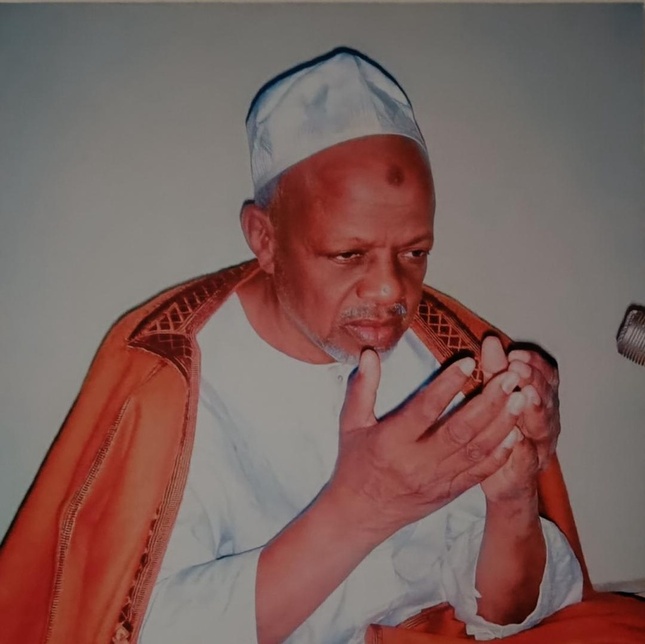 Thiès : le rond-point Mbour 1 rebaptisé « Rond-point Thierno Abou Dia » en hommage à une grande figure religieuse Thiès : le rond-point Mbour 1 rebaptisé « Rond-point Thierno Abou Dia » en hommage à une grande figure religieuse