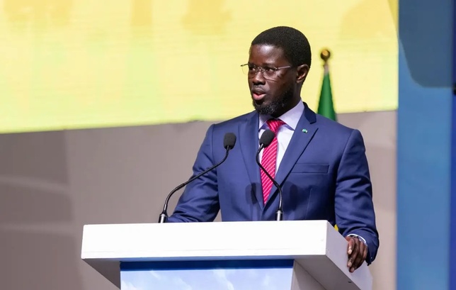 "Kiiraay, la patrie d'abord" : Le Président Diomaye Faye lance son parti sous le sceau de l'unité et de la souveraineté "Kiiraay, la patrie d'abord" : Le Président Diomaye Faye lance son parti sous le sceau de l'unité et de la souveraineté