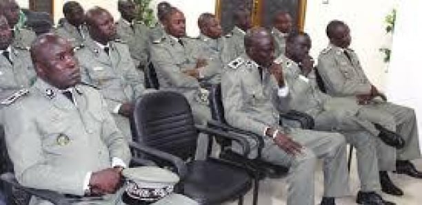 Douanes: L'Amicale des Inspecteurs et Officiers monte au créneau face aux attaques contre certains de ses membres Douanes: L'Amicale des Inspecteurs et Officiers monte au créneau face aux attaques contre certains de ses membres