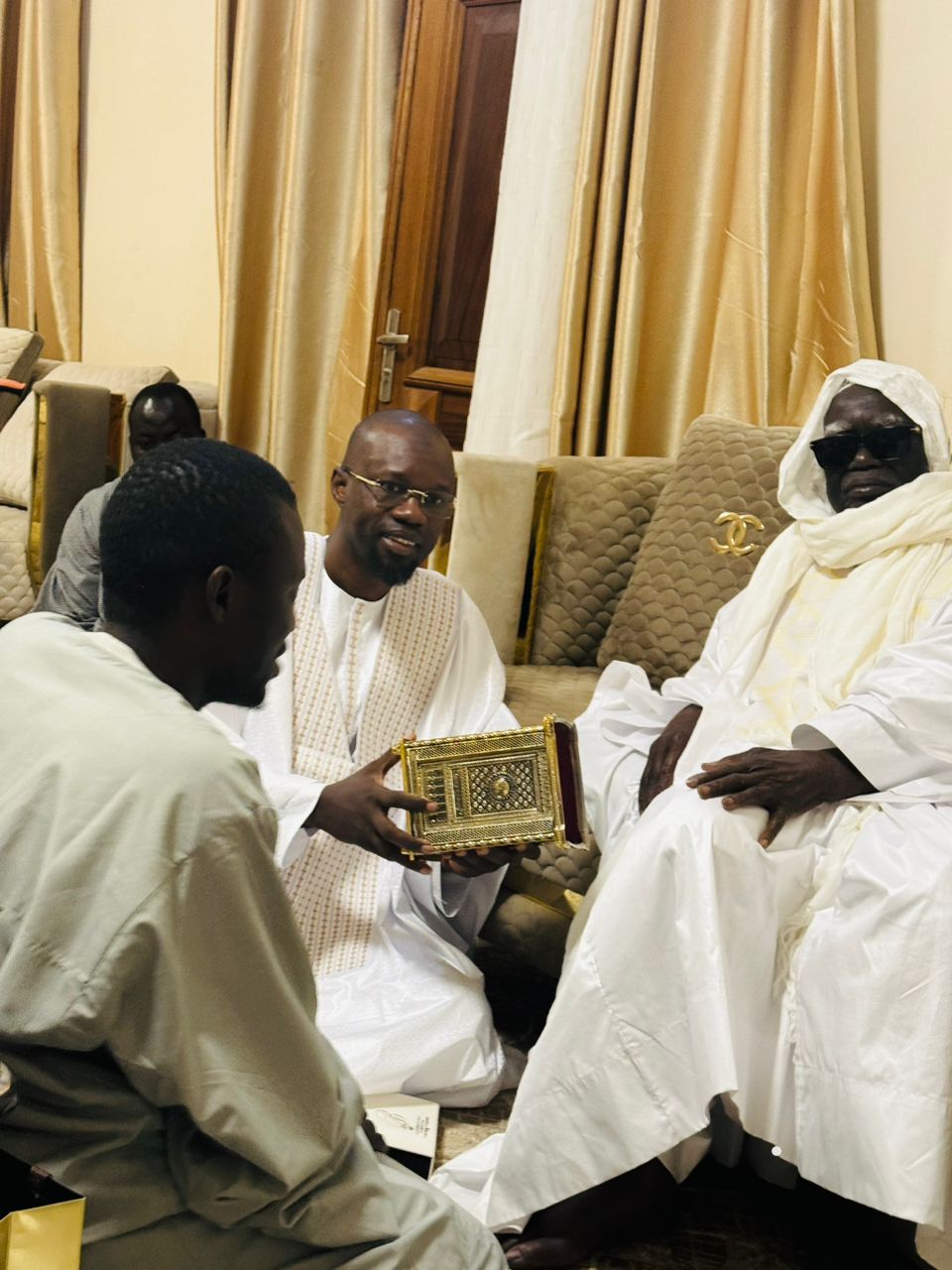  Ousmane Sonko reçu par Serigne Mountakha ce mardi