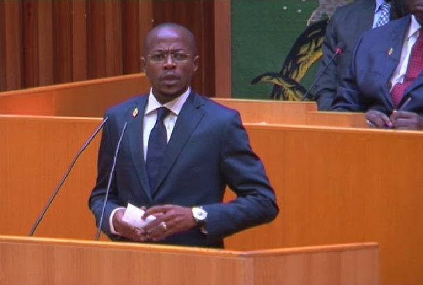 Abdou Mbow :  le senegal en danger