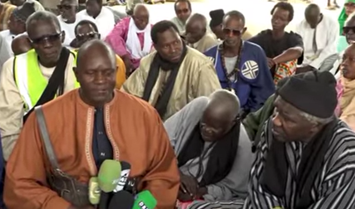  Mr Babacar DIOP à Médina Fall, pour les travaux de clôture de la résidence de M.Cheikh Ibrahima Fall 