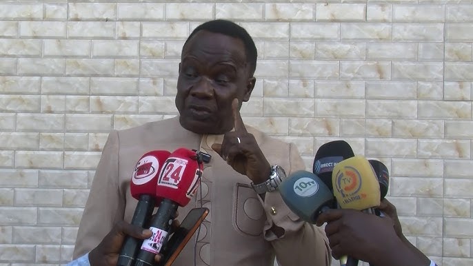 Distinction : le Lieutenant-Colonel à la retraite Adama Diop de la DIRPA élevé au rang de Commandeur de l’Ordre national du Lion