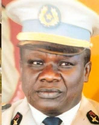 Distinction : le Lieutenant-Colonel à la retraite Adama Diop de la DIRPA élevé au rang de Commandeur de l’Ordre national du Lion