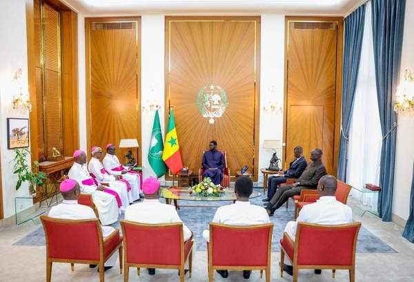 Palais : Le président Diomaye Faye reçoit une délégation d’évêques du Sénégal conduite par Monseigneur André Gueye
