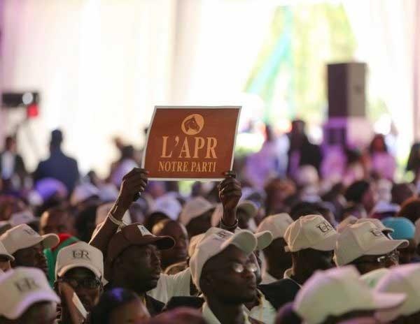DECLARATION DU SECRETARIAT EXECUTIF NATIONAL: M. Sonko a étalé une nouvelle fois son manque de culture d’État et de retenues à travers un live sur les réseaux sociaux