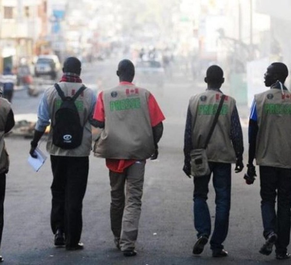 Passion contre précarité: les jeunes reporters fuient la presse sénégalaise en ruines