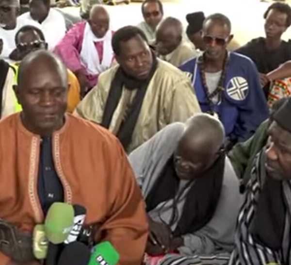  Mr Babacar DIOP à Médina Fall, pour les travaux de clôture de la résidence de M.Cheikh Ibrahima Fall 