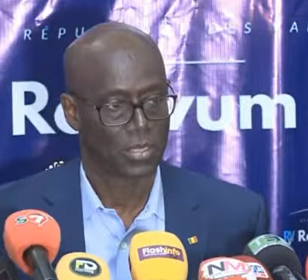 Thierno Alassane SALL face à la presse