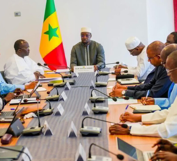 Grands projets ferroviaires nationaux : Le Premier ministre Ousmane Sonko a présidé une réunion stratégique, ce vendredi
