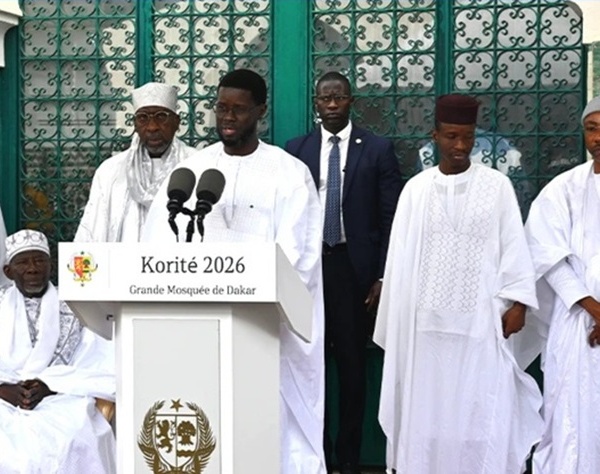 Le Discours du Pr Bassirou Diomaye Faye après la prière de Korité : le chef de l’État réaffirme son engagement pour la paix et rend hommage aux soldats disparus
