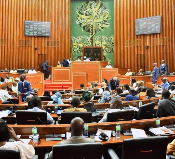 Assemblée nationale : le débat sur la non-restructuration de la dette reporté à la dernière minute