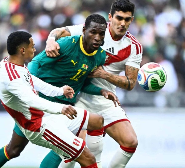 Amical :  le Sénégal simpose face au Pérou (2-0)