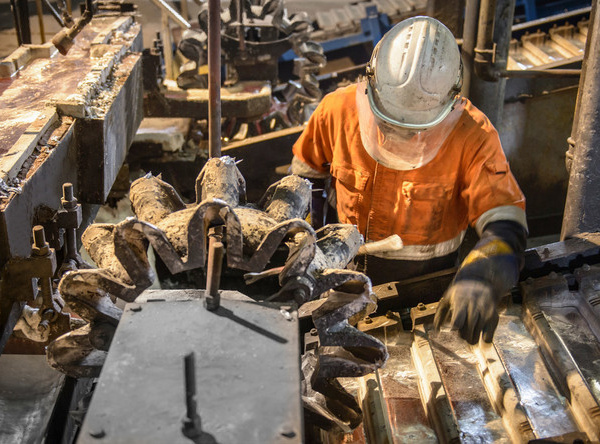 Guerre contre l’Iran : les prix des métaux de base vers des records historiques, alerte la Banque mondiale