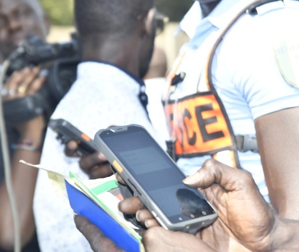 Le Trésor public alerte sur de faux SMS d’amendes usurpant l’identité de la Police routière