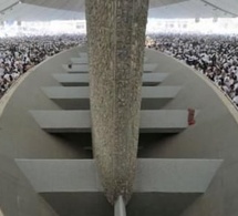 Les pèlerins lapident Satan près de La Mecque, au premier jour de l'Aïd